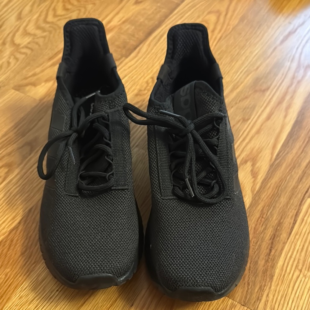 Adidas Black Sneakers Sleek Knit Design